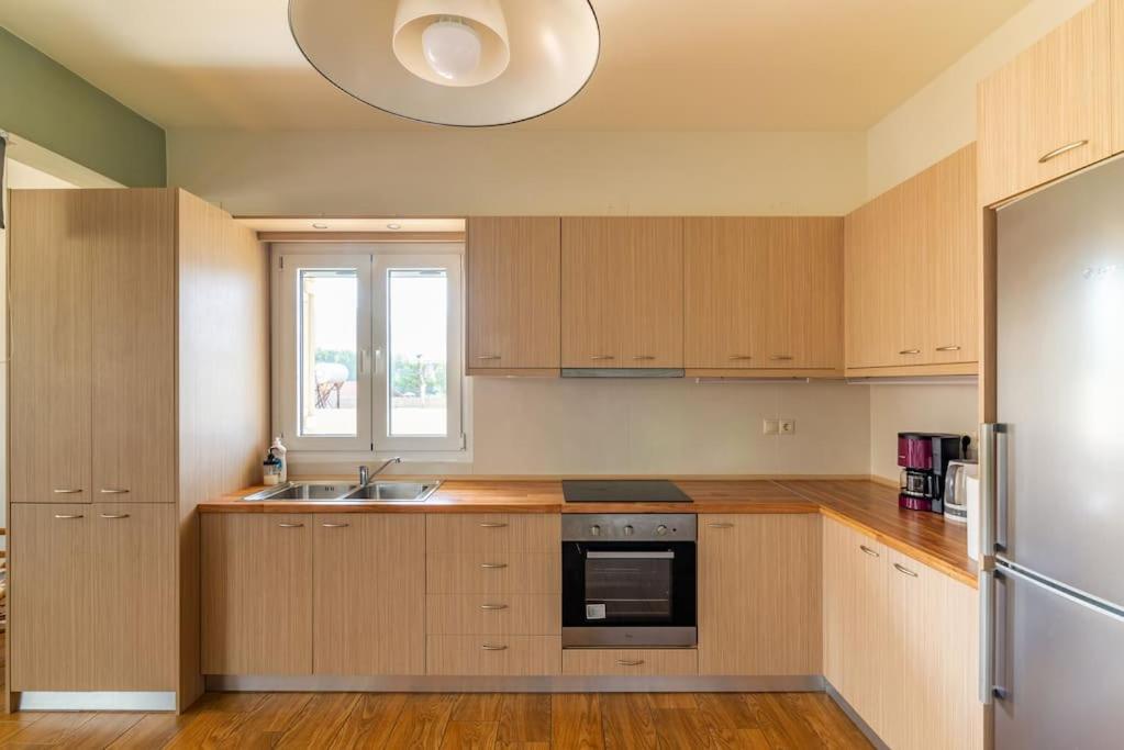 Agapi's Seaside In Heraklion Apartment *