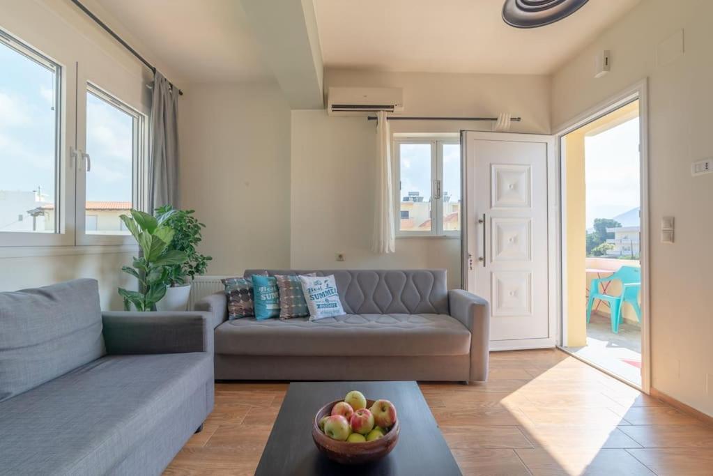 Agapi's Seaside In Heraklion Apartment