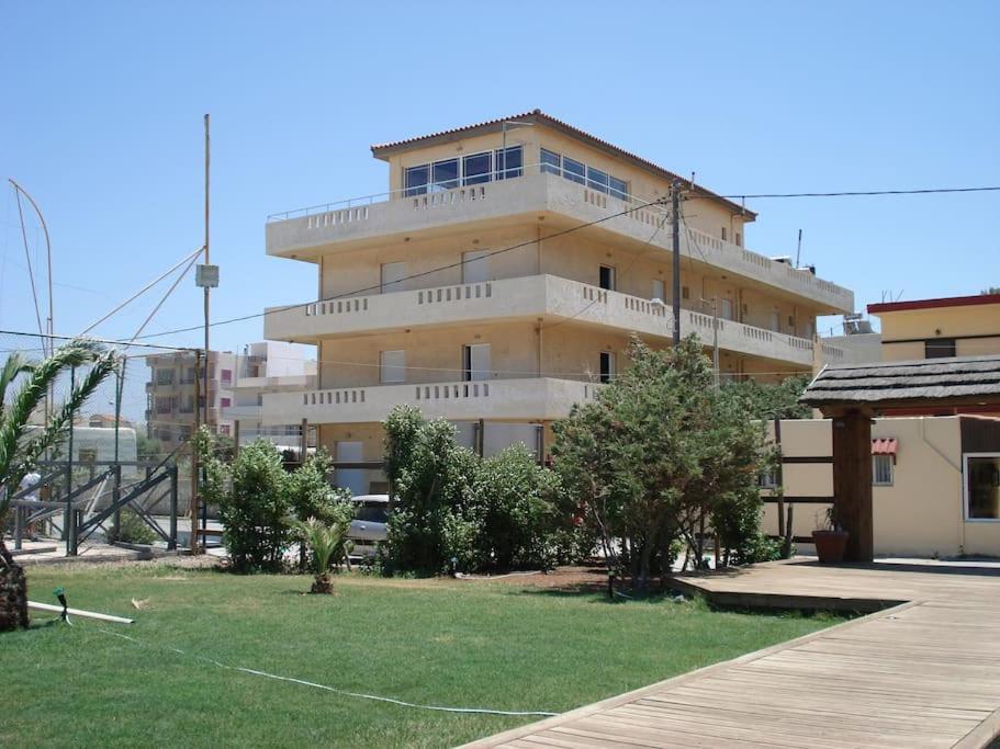 Agapi's Seaside In Heraklion *