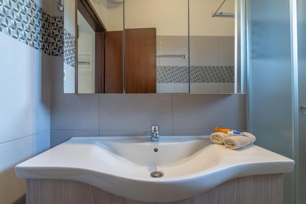 Agapi's Seaside In Heraklion Apartment Gazi
